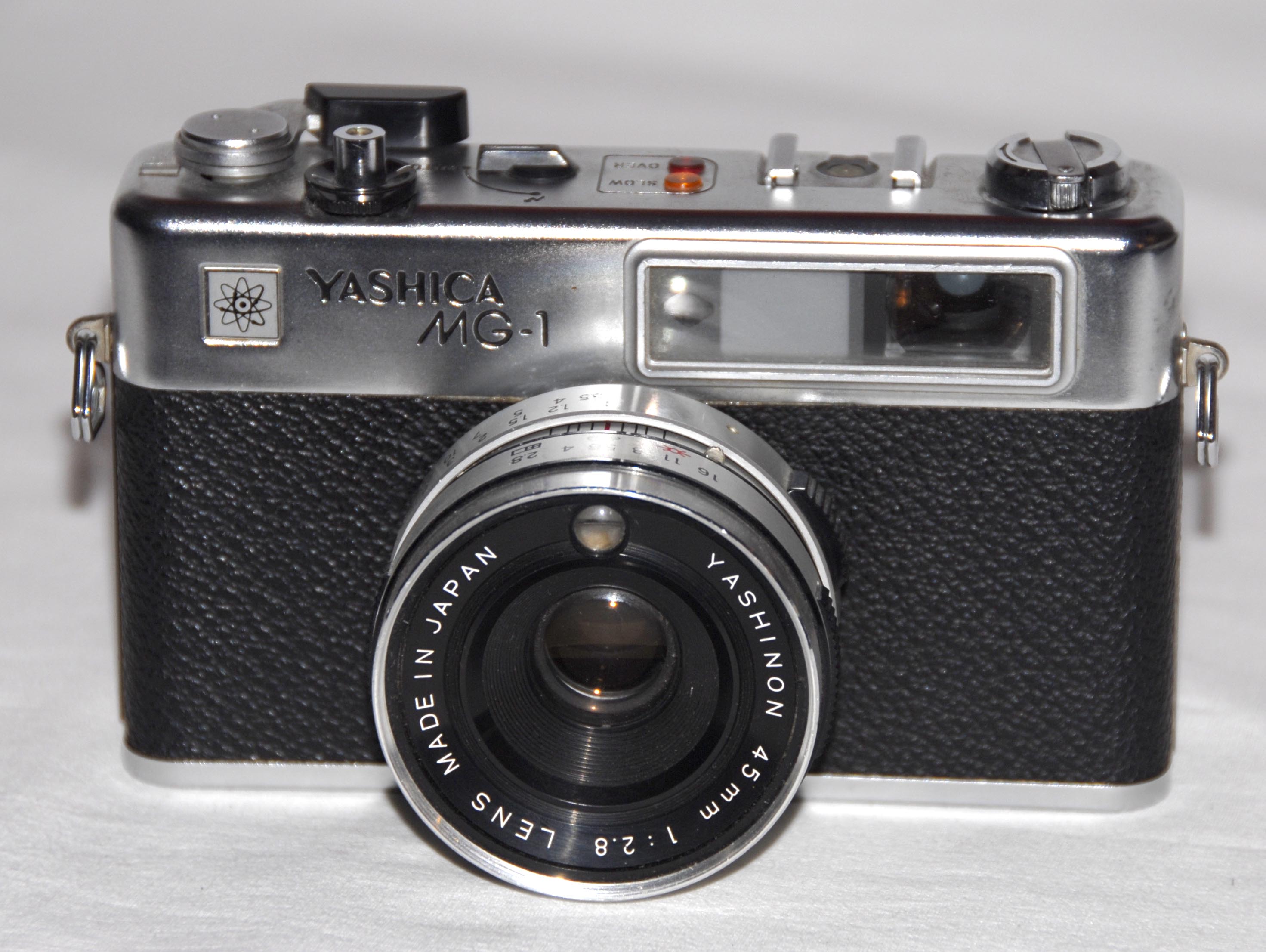 YASHICA MG-1